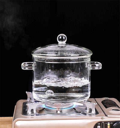 Cook and serve in style with this mini transparent glass pot. Perfect for soups, sauces, and small meals, it’s designed for direct use on stovetops.
