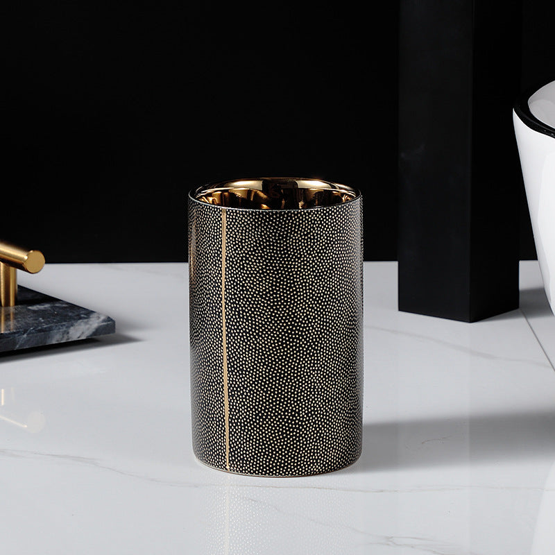 Stylish light luxury bathroom accessories set with American design influences, ideal for modern bathrooms